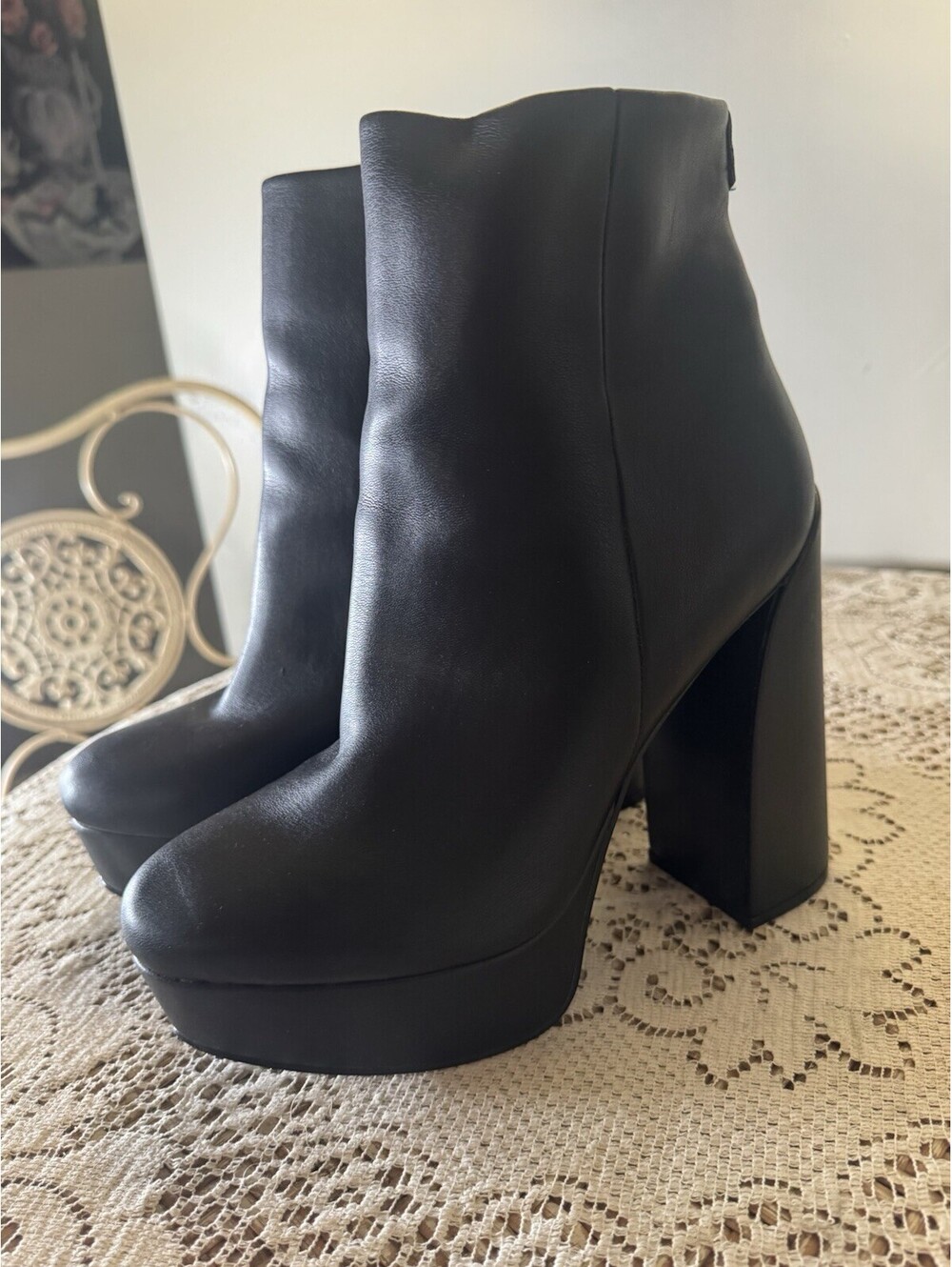 GUESS Women's Crafty 8.5M Heavy Platform Booties boots high heels, club shoes